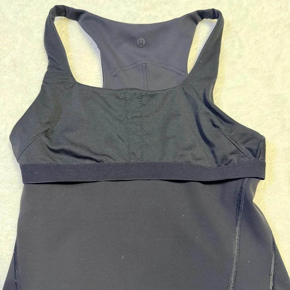 lululemon cropped black tank top Bra women's size 8 Square Neck Lulu